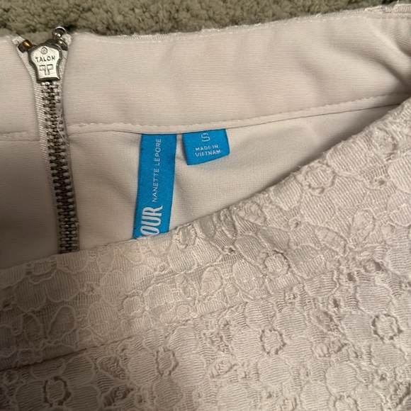 Dainty White Floral Skirt - Picture 3 of 3